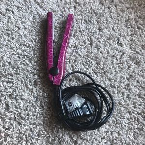Mini hair straightener